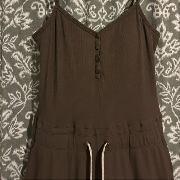 VUORI Pose Henley Jumpsuit Color Chocolate Brown SMALL - Picture 10 of 15